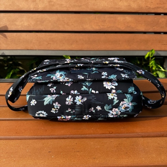 Vera Bradley Navy Garden Medium Hipster Crossbody Bag in Performance Twill - Picture 5 of 8